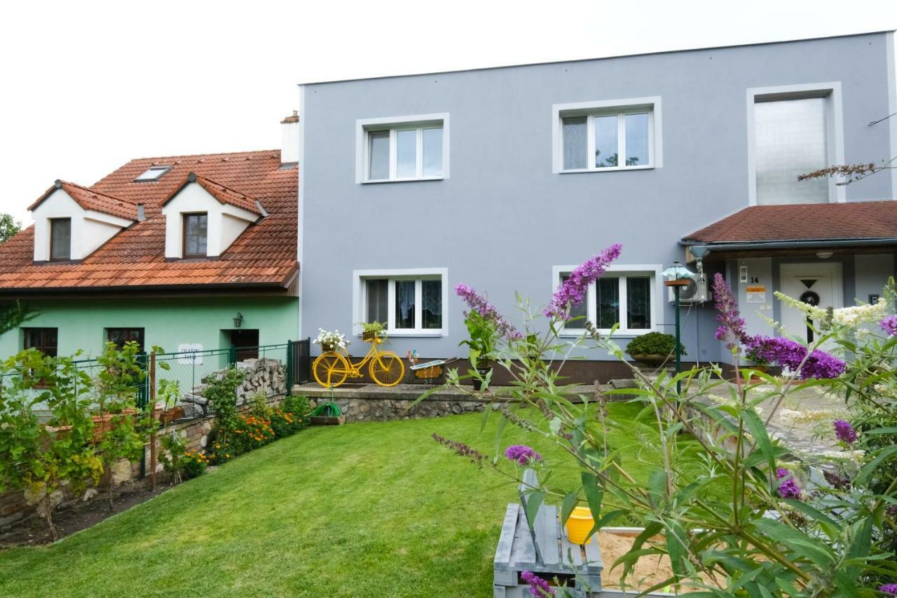 Apartment Livi Mikulov Exterior foto