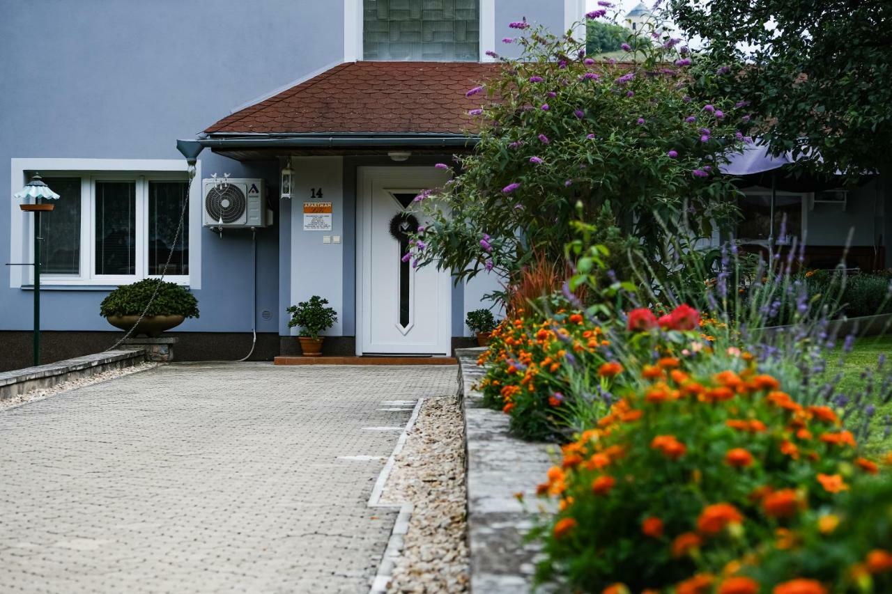 Apartment Livi Mikulov Exterior foto